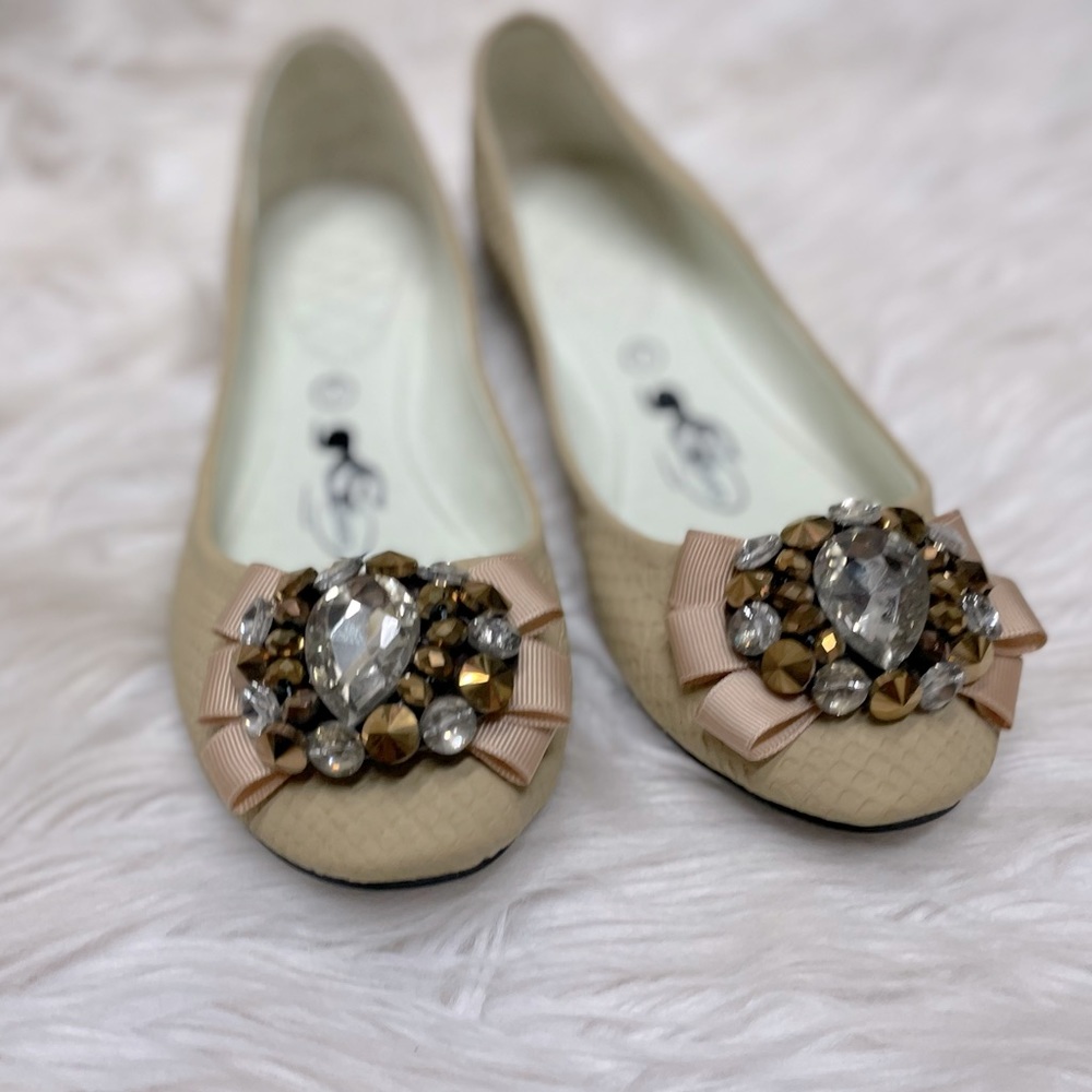 Francesca’s GC’s Flats Sz 7